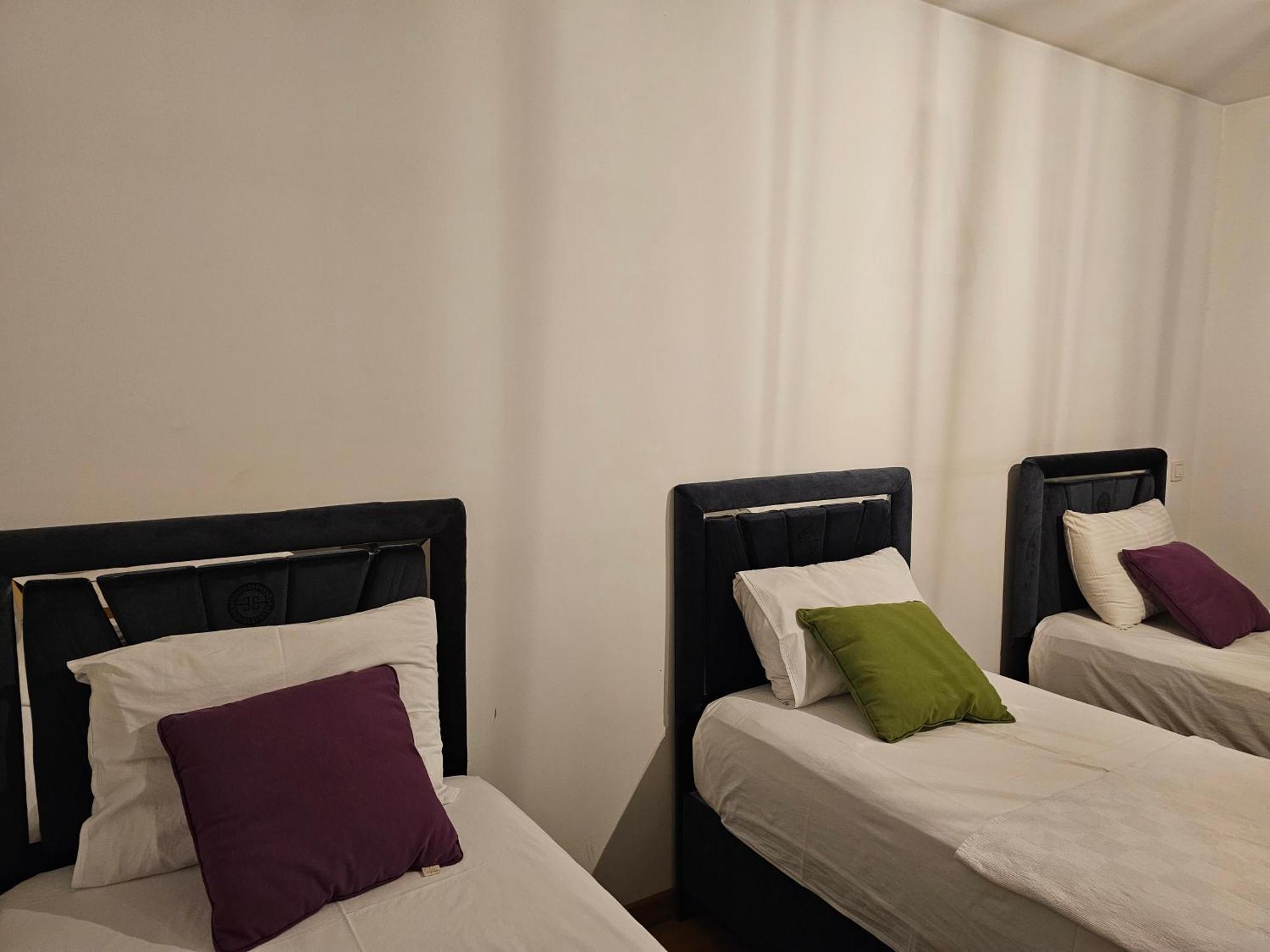 Taksim Perfect Residence, 3 Bedrooms, 140 M2, Pool Gym Sauna Access Appartement Istanboel