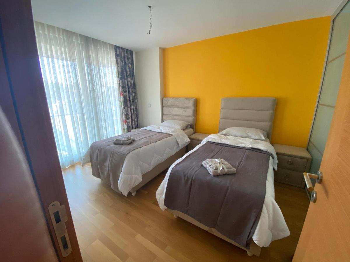 Taksim Perfect Residence, 3 Bedrooms, 140 M2, Pool Gym Sauna Access Daire