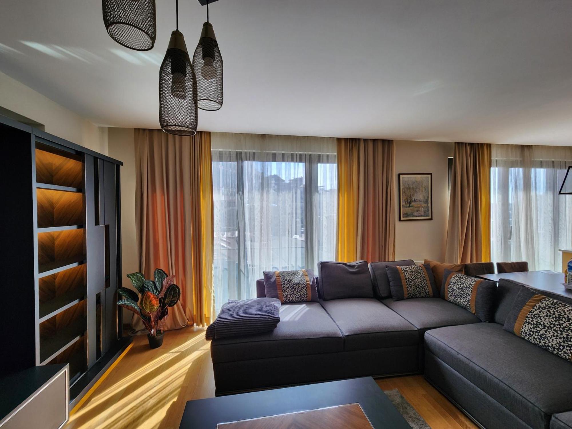 Daire Taksim Perfect Residence, 3 Bedrooms, 140 M2, Pool Gym Sauna Access