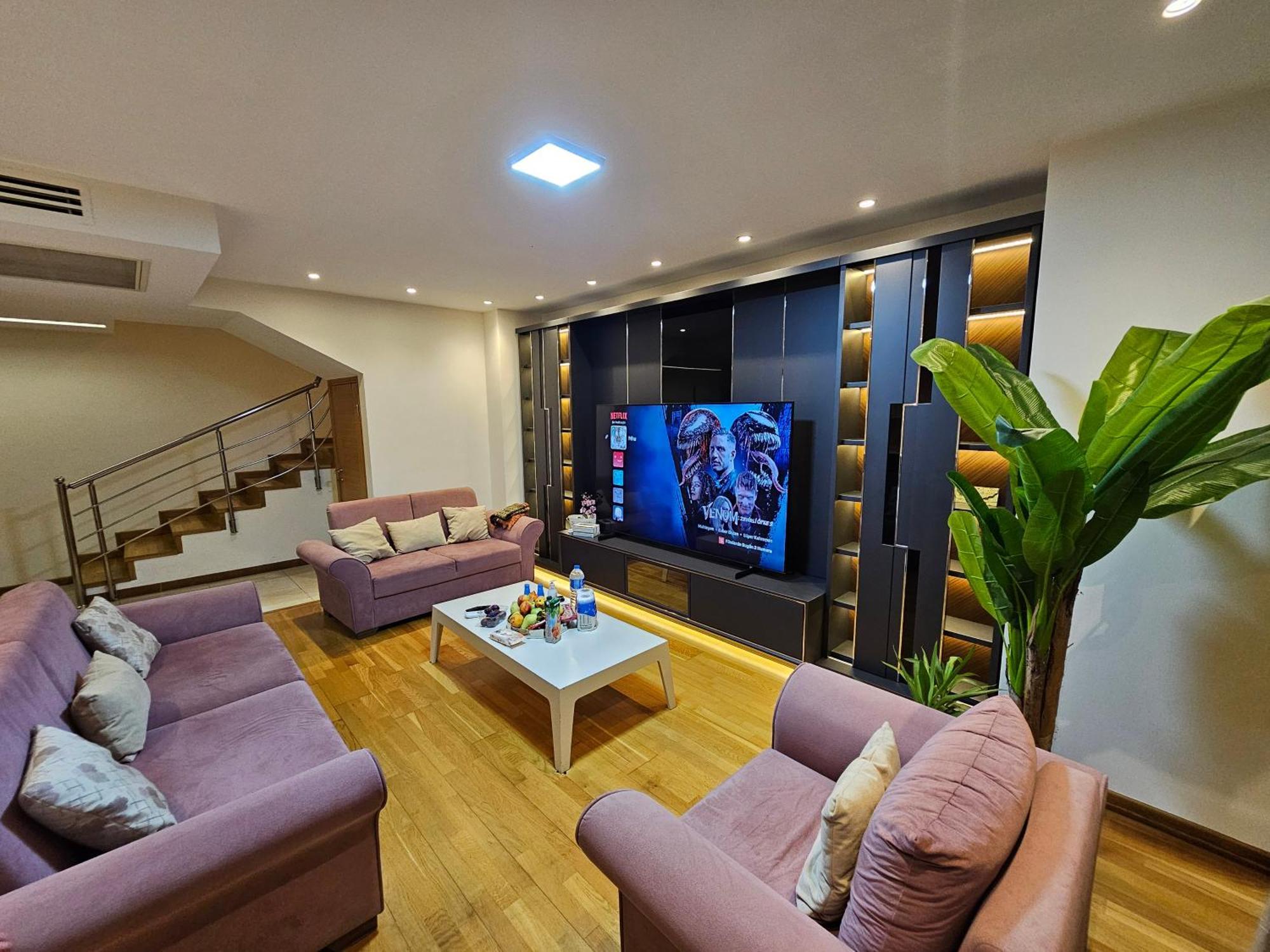 Taksim Perfect Residence, 3 Bedrooms, 140 M2, Pool Gym Sauna Access İstanbul